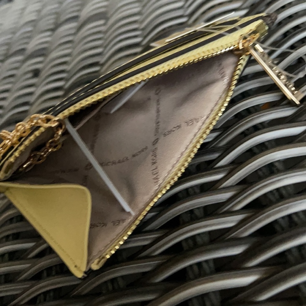 Michael Kors Small TZ Coinpouch with ID - Picture 14 of 16